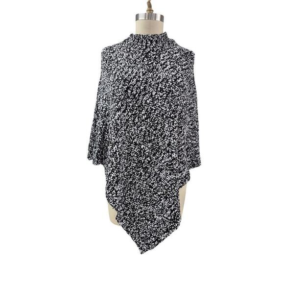 Simply Noelle Crew Neck Sweater Poncho Black/White Poly Blend One Size - Picture 1 of 5
